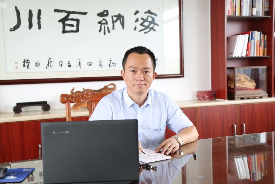 15939586979520.png 董事長.png